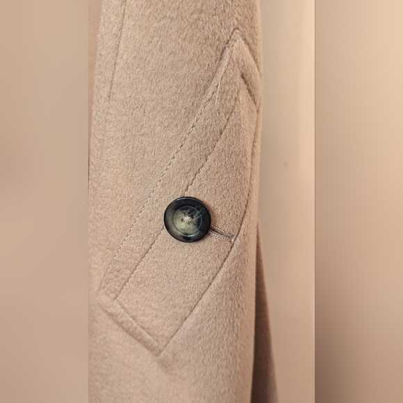 EUC Burberry tan trench coat 100% camel hair princess cut button down half 2 - Picture 14 of 16